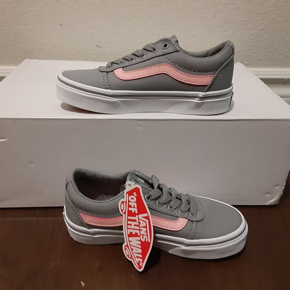 Vans - Picture 4 of 4